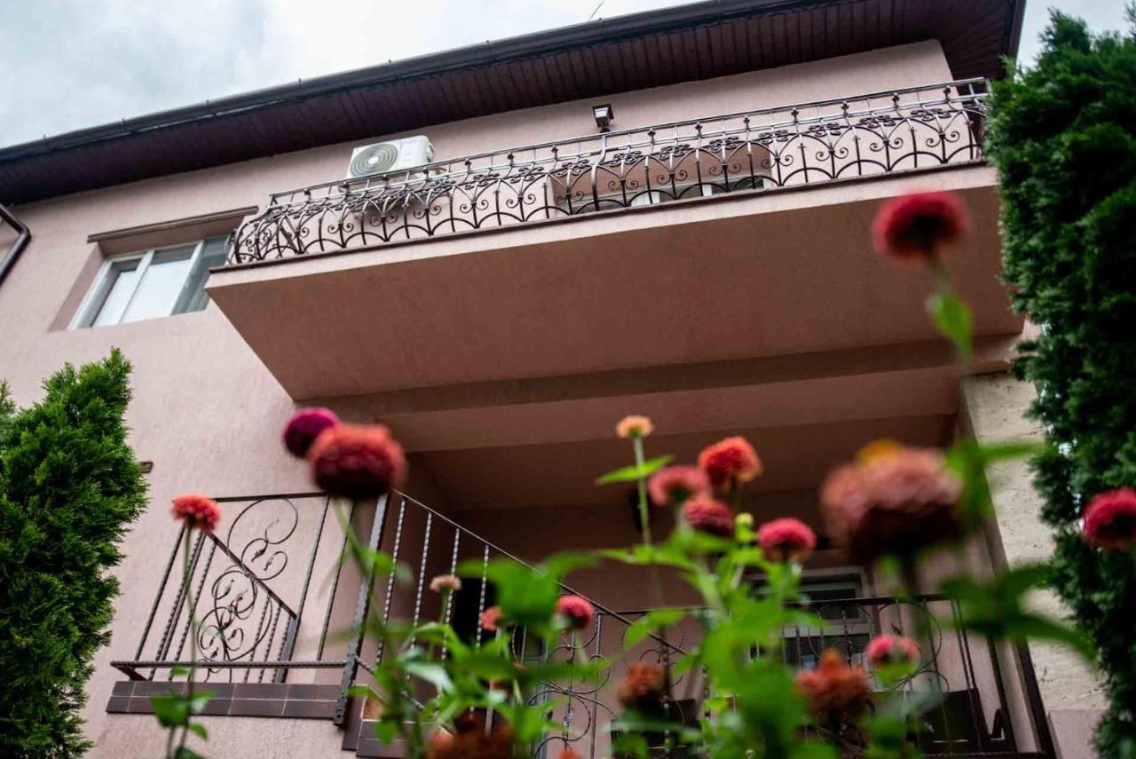 Casa Cattleya Hotell Târgu Jiu Exteriör bild
