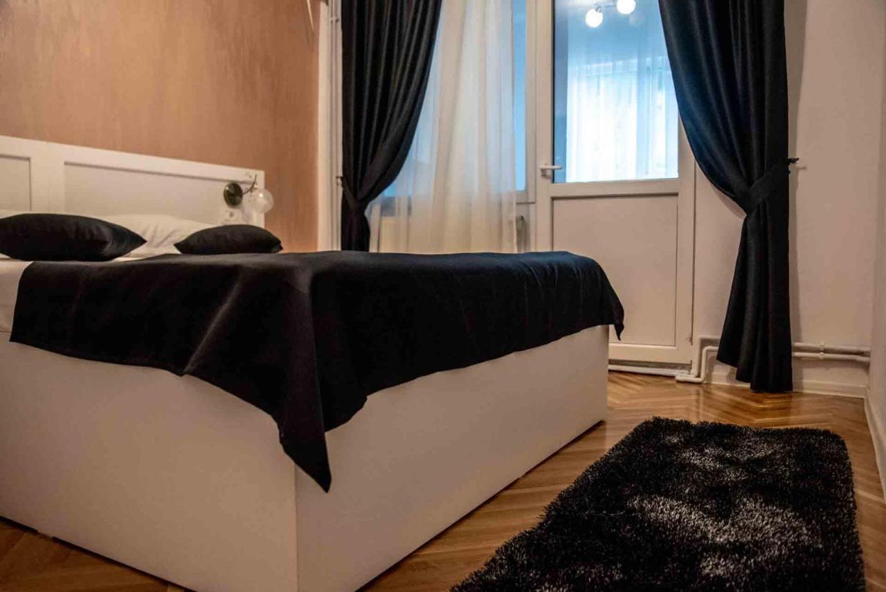 Casa Cattleya Hotell Târgu Jiu Exteriör bild